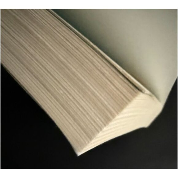 The Moment of Lift A Vision for Women's Empowerment by Melinda Gates - Picture 3 of 4